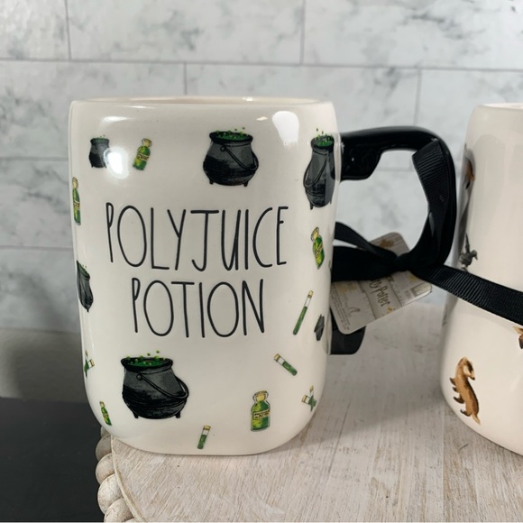 2024 Rae Dunn Harry Potter mug Set Of 2 HOGWARTS & POLYJUICE POTION - Picture 3 of 7